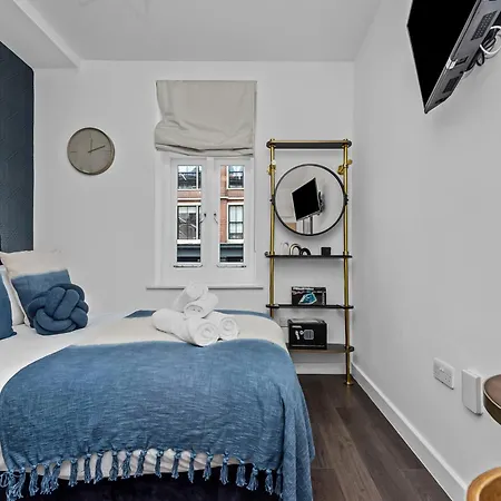 Urban Elegance Luxury Living With Kitchenette Apartment London Exterior photo