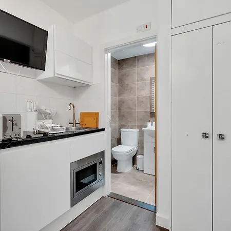 Urban Elegance Luxury Living With Kitchenette Apartment London Exterior photo