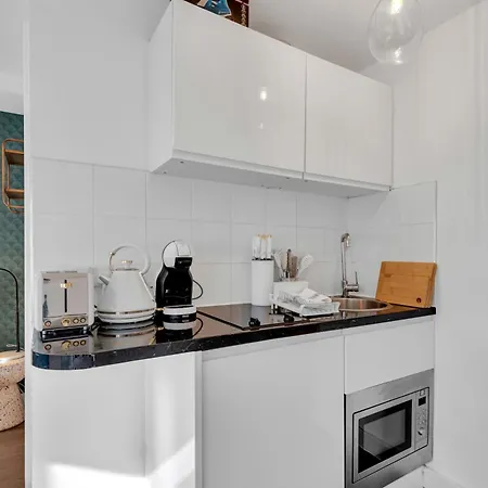 Urban Elegance Luxury Living With Kitchenette Apartment London Exterior photo