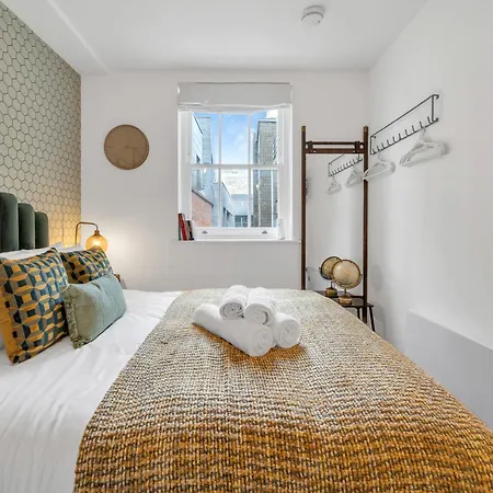 Urban Elegance Luxury Living With Kitchenette Apartment London Exterior photo