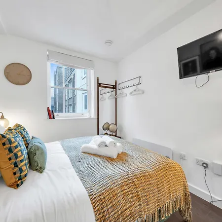Urban Elegance Luxury Living With Kitchenette Apartment London Exterior photo
