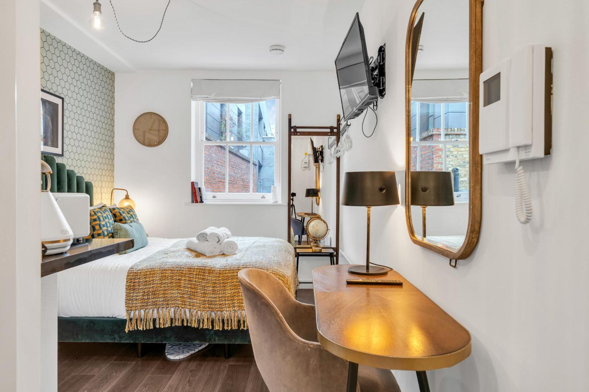 Apartment Urban Elegance Luxury Living With Kitchenette *