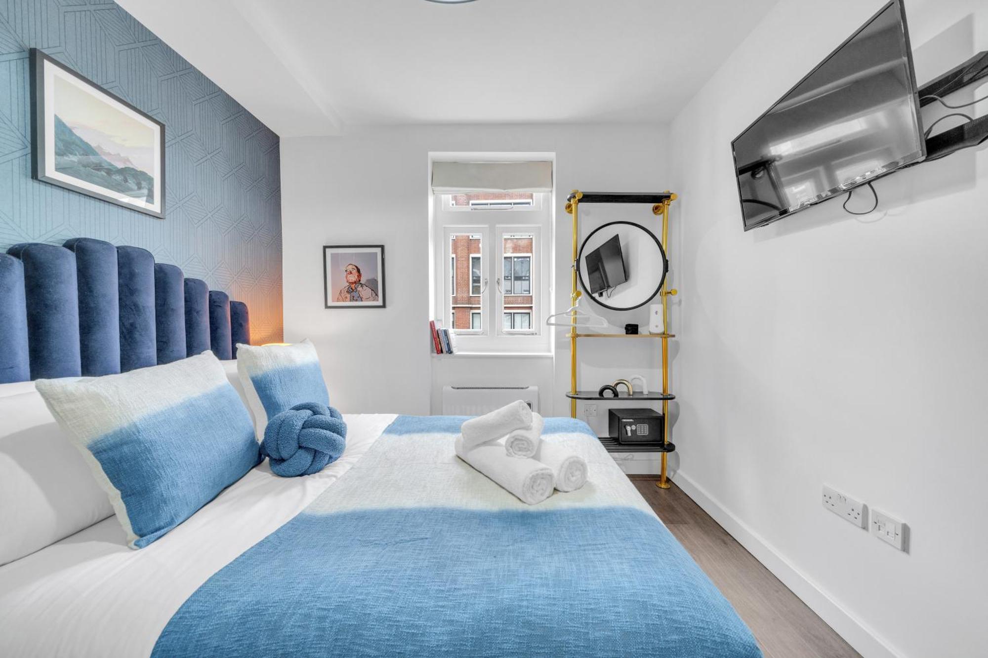 Apartment Urban Elegance Luxury Living With Kitchenette *